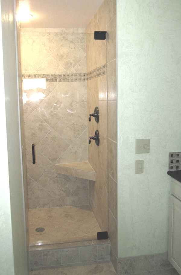 Compact Showers Cape Coral, Florida